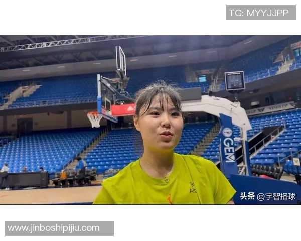 李月汝与风暴携手训练全力以赴官方发布球鞋特写引关注 李月汝与风暴携手训练全力以赴官方发布球鞋特写引关注